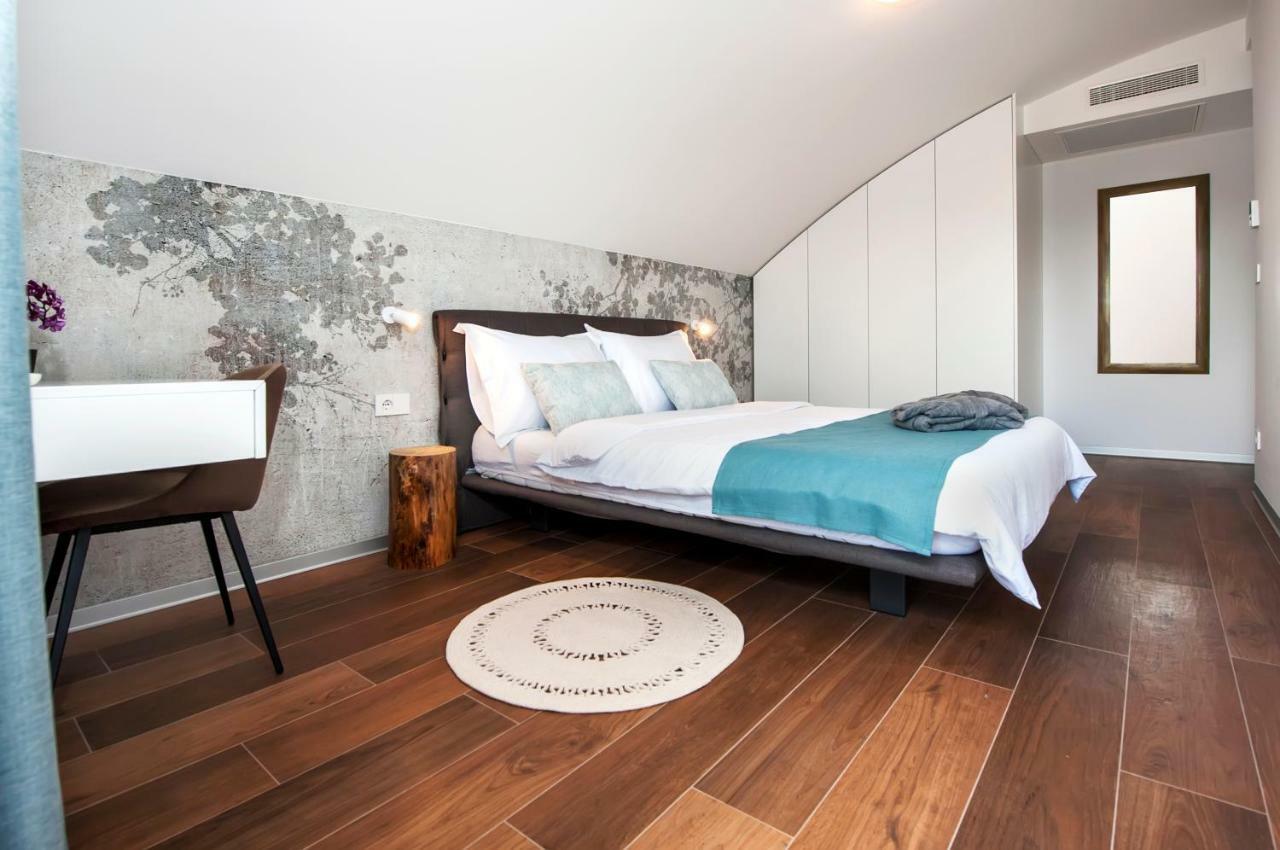 The Q Superior - A Penthouse With Jacuzzi And Sauna Rovinj Extérieur photo