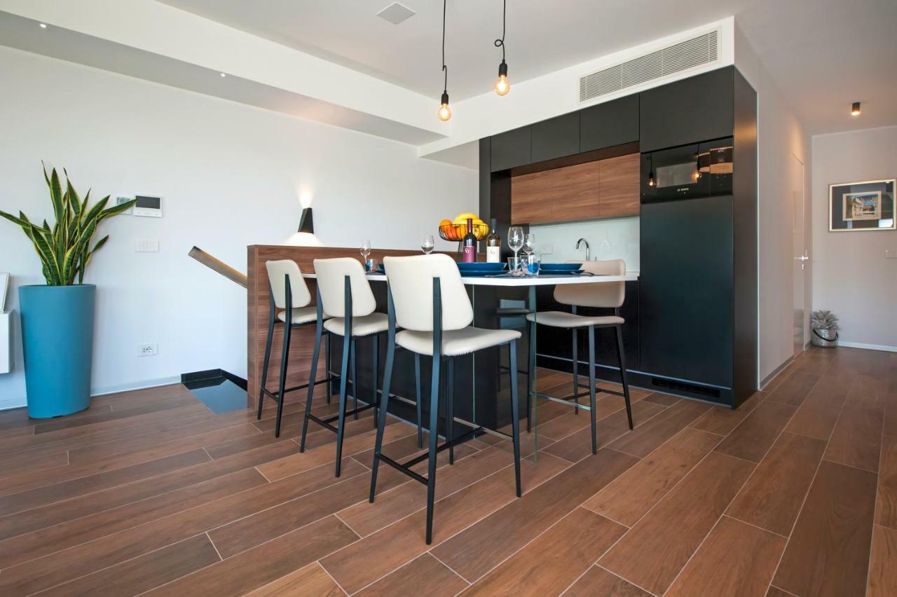 The Q Superior - A Penthouse With Jacuzzi And Sauna Rovinj Extérieur photo