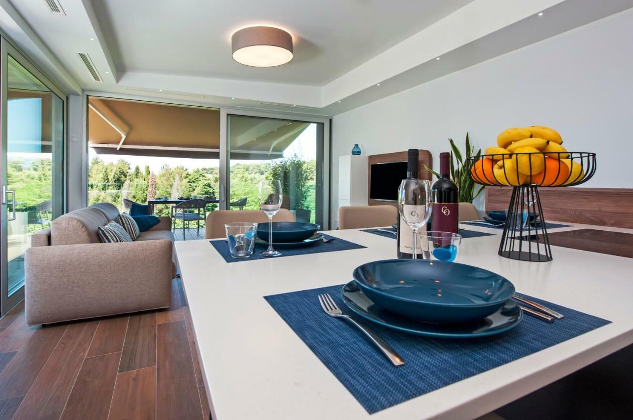 The Q Superior - A Penthouse With Jacuzzi And Sauna Rovinj Extérieur photo