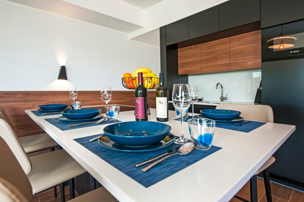 The Q Superior - A Penthouse With Jacuzzi And Sauna Rovinj Extérieur photo