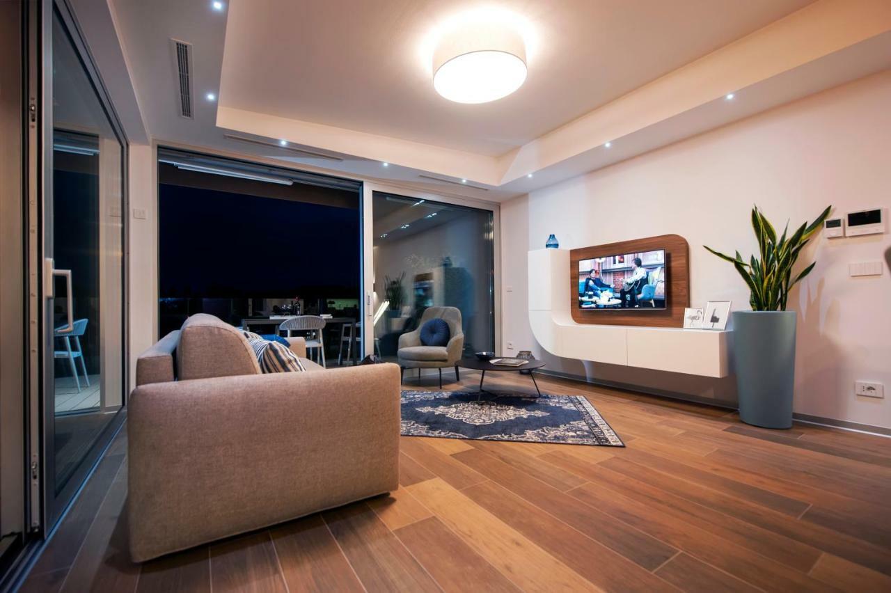The Q Superior - A Penthouse With Jacuzzi And Sauna Rovinj Extérieur photo